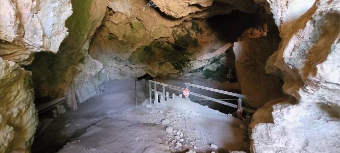 grotte de baliste à Bélesta