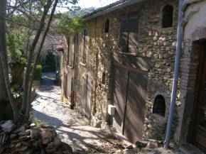 hameau bellecroze du village catalan de camelas