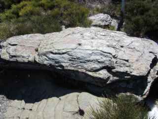 pierre gravée roc de les creus