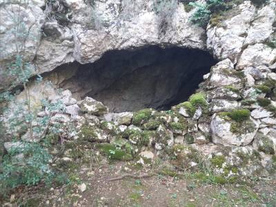 grotte la caune à félines termenès