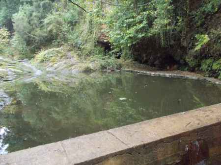 source ferrugineuse font d'aram