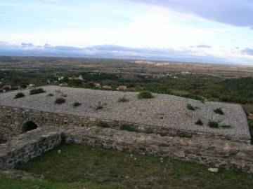 chateau médieval de montesquieu  des albères