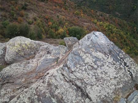 roche gravée roc de les mitjans 2 à Olette