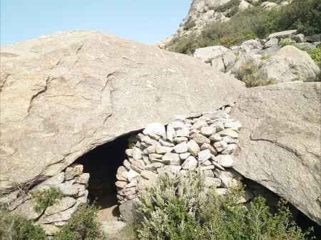 grotte cova d'Amagatall dels Bandolers à Palau saverdera