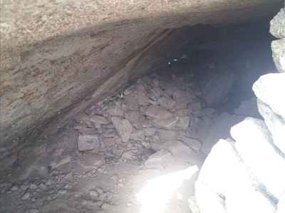 grotte cova d'Amagatall dels Bandolers  à Palau saverdera