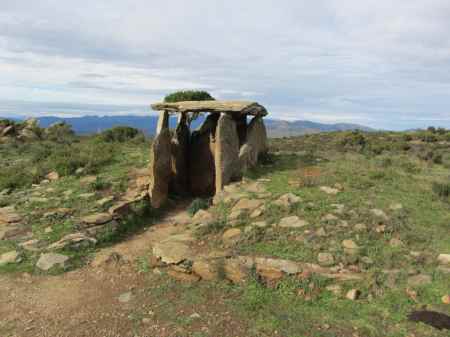 dolmen vinyes mortes 1 de Pau