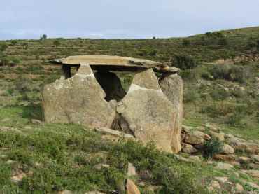 dolmen vinyes mortes 1 de Pau
