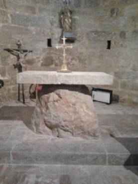 autel de l'église sainte colombe de la commanderie