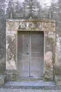 portail de la chapelle romane de saint jean de l'albere