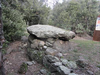 dolmen los Apostados à Trilla