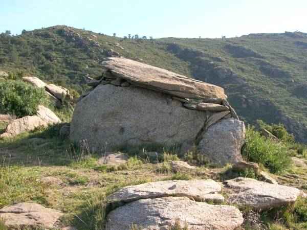 dolmen de de la carena à vilajuiga