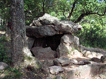 dolmen Cova del'Alarb.jpg