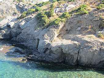 abri de pecheur du cap creus.jpg