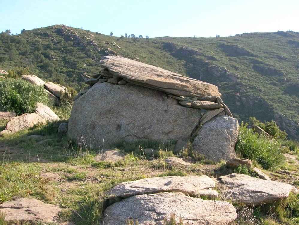 dolmen Carena
