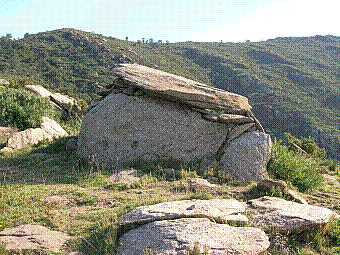 dolmen Carena.jpg