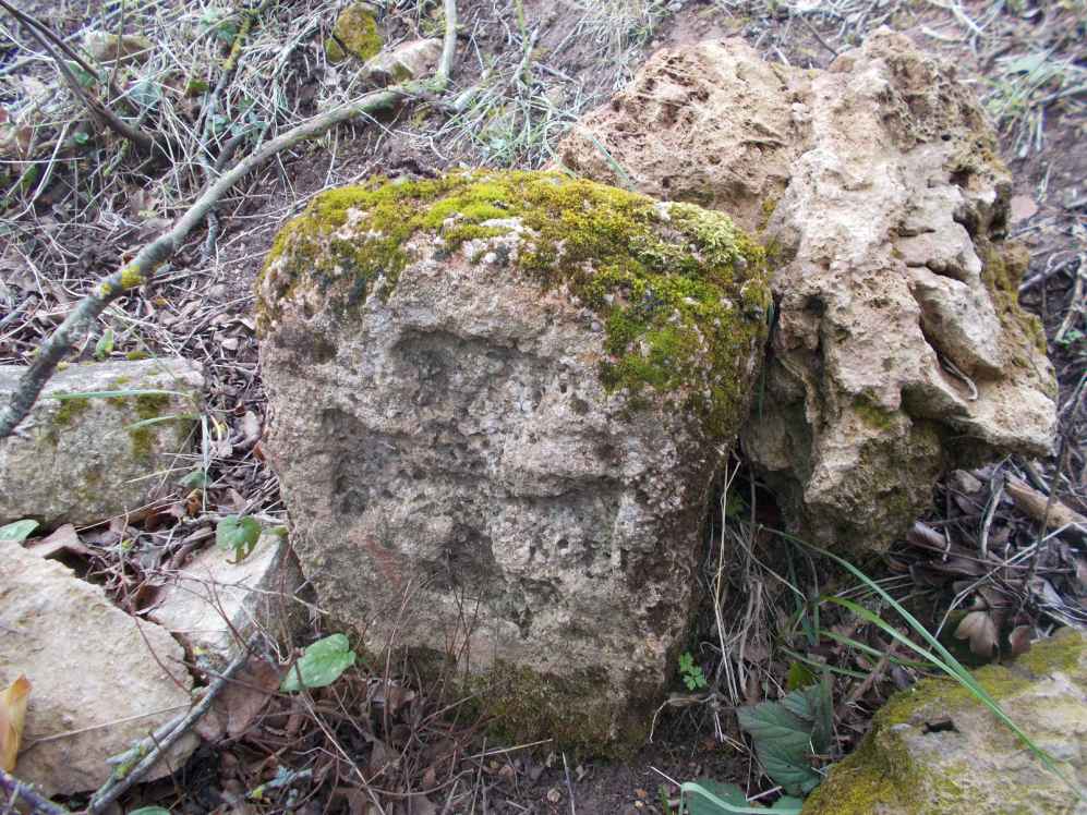 borne à la croix de Malte
