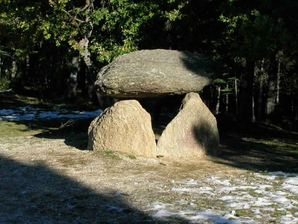 dolmen St Clment