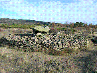 dolmen d'Aubeil.jpg