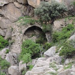 A la roche Colomère